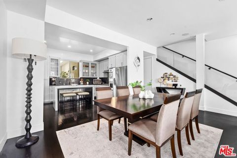 Photo of 32 Galleon Street, Marina Del Rey, CA 90292 (MLS # 25561159)