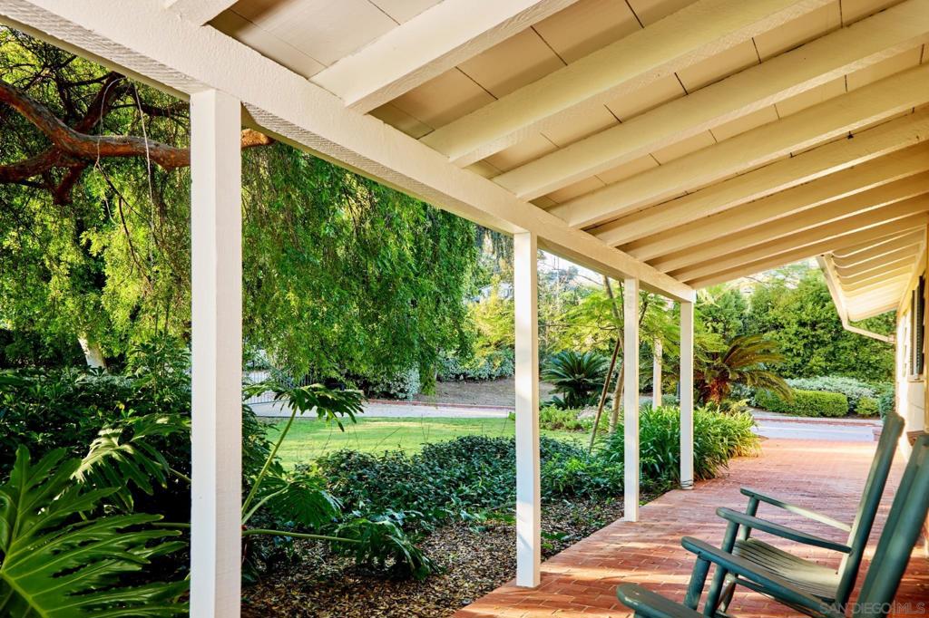 10155 Vista De La Cruz