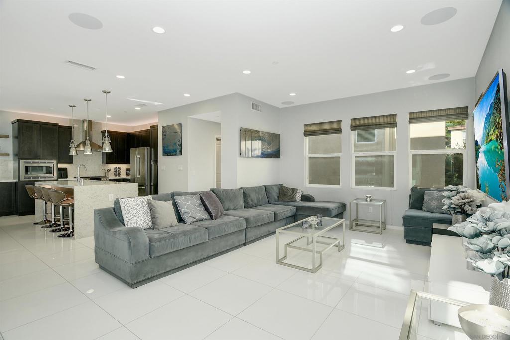 8334 Ridge Ct