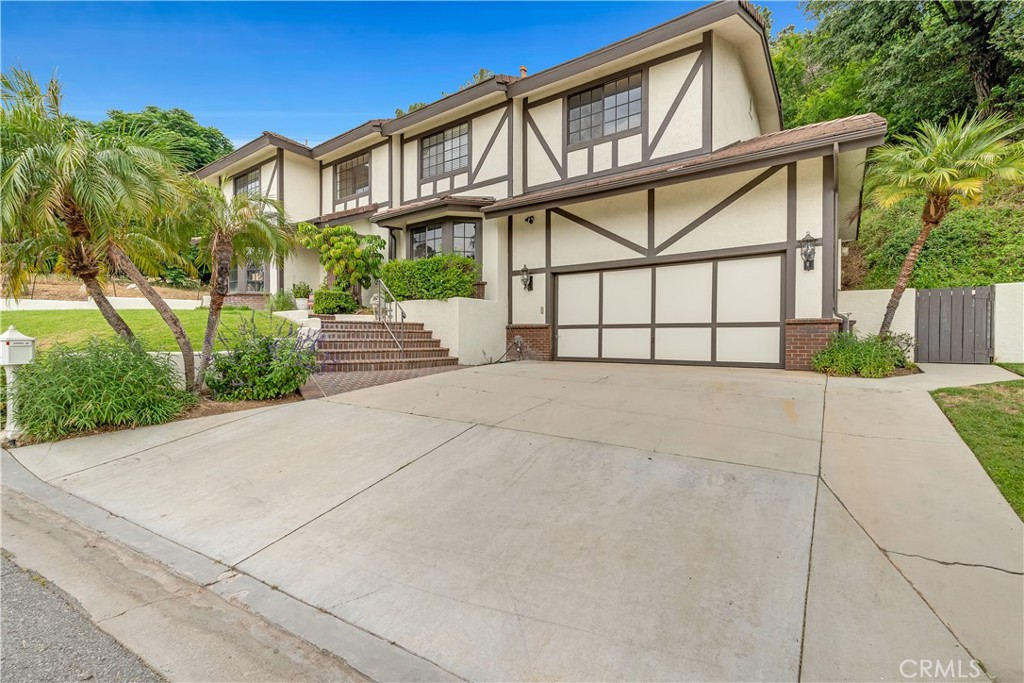 785 Norumbega Drive