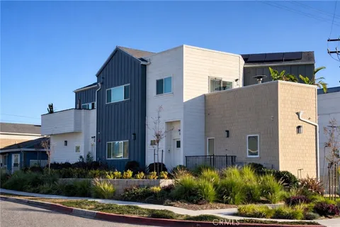 2800 Grant Ave Unit B, Redondo Beach, CA 90278 - MLS#: SB26003499