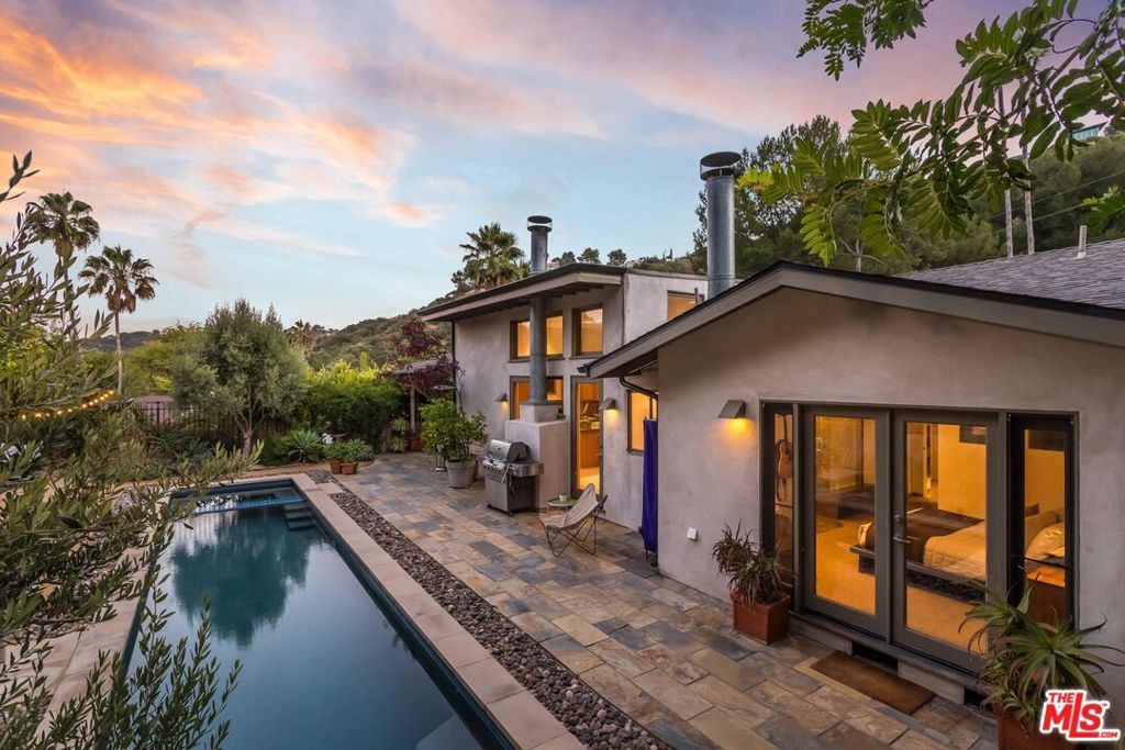 Photo of 8631 Allenwood Road, Los Angeles, CA 90046 (MLS # 25583841)