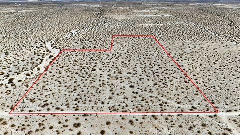 Photo of 11 Mojave Drive, Phelan, CA 92371 (MLS # HD26064129)