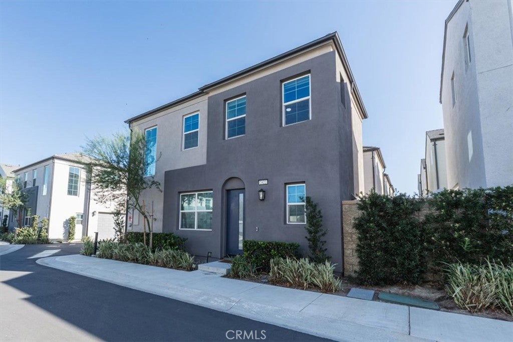 2422 E Encanto Paseo