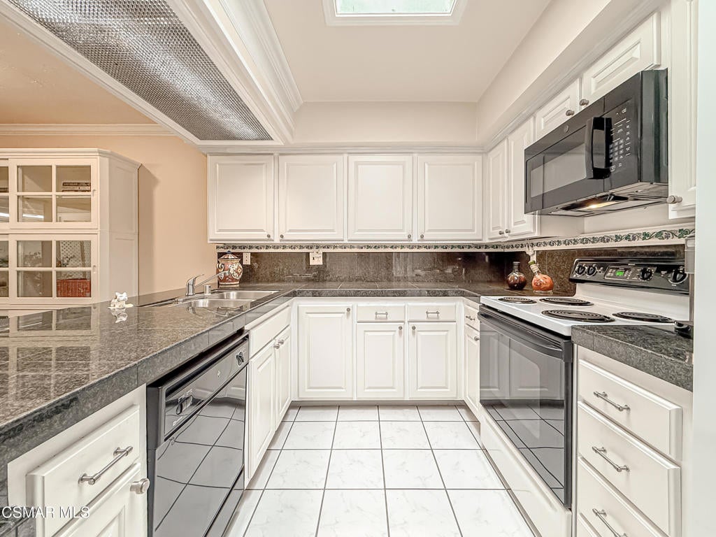 1305 Lakewood Court