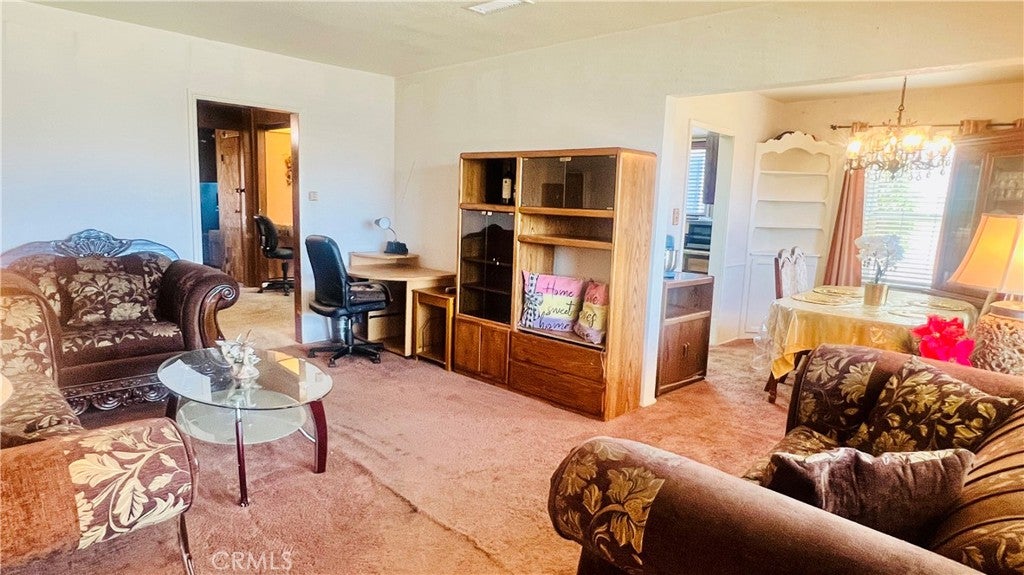 2031 Van Wick ST, Los Angeles CA 90047