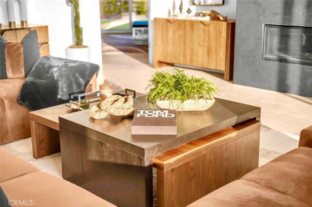 Desert Park Estates (33103) - Residential