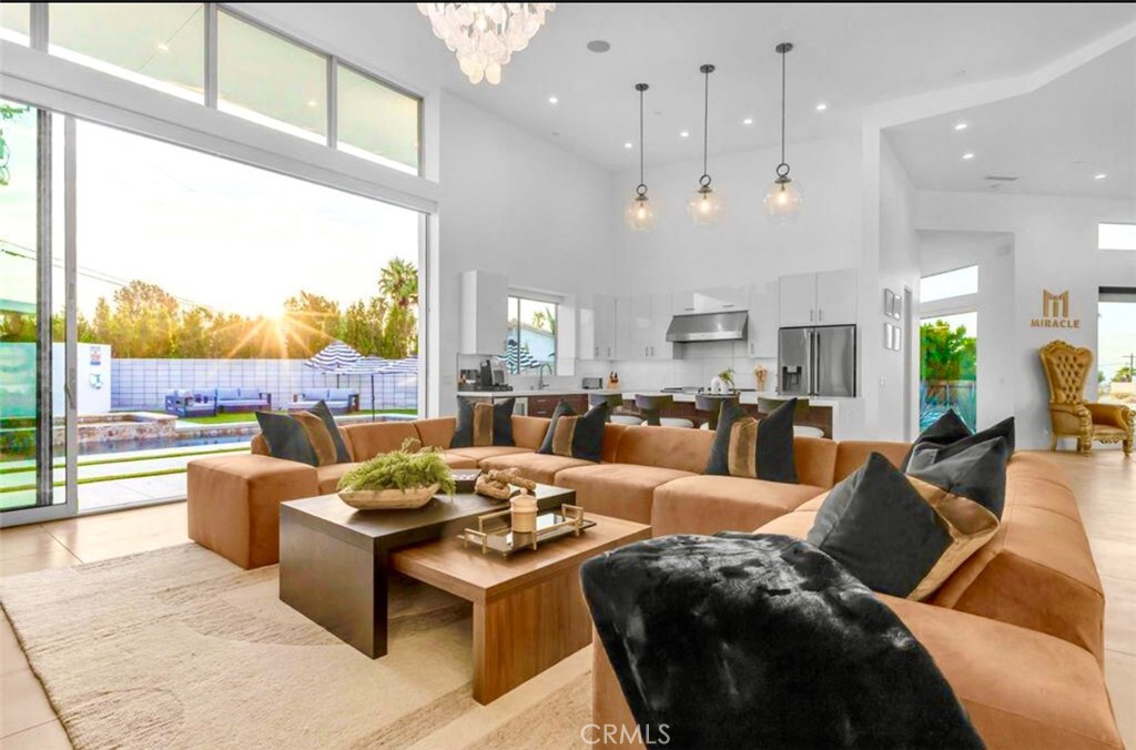 Desert Park Estates (33103) - Residential