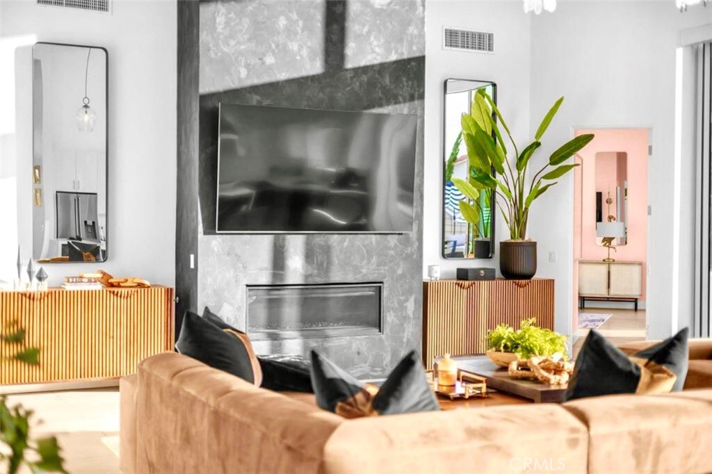 Desert Park Estates (33103) - Residential