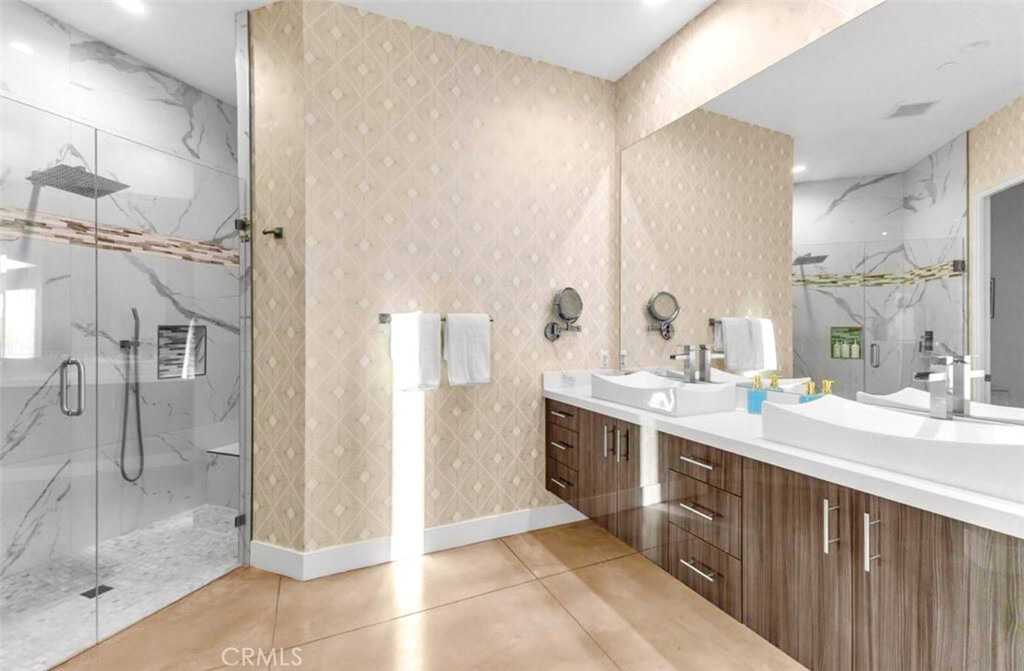 Desert Park Estates (33103) - Residential