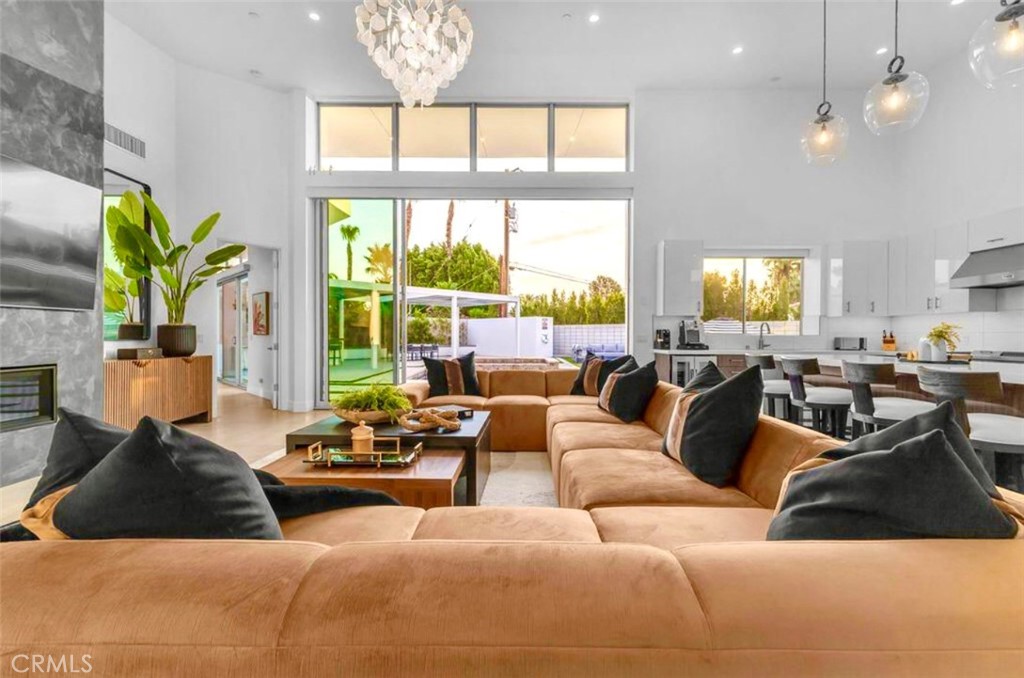 Desert Park Estates (33103) - Residential