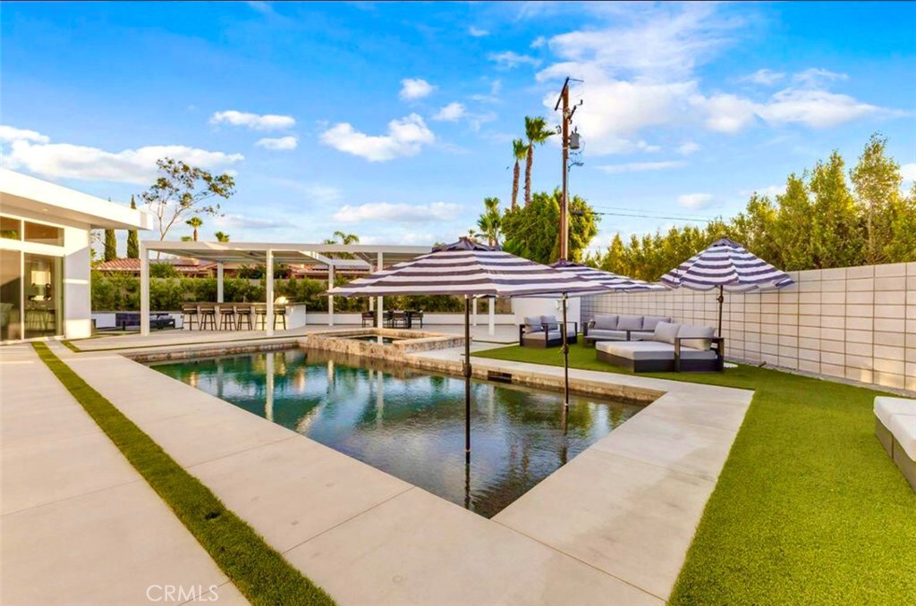 Desert Park Estates (33103) - Residential