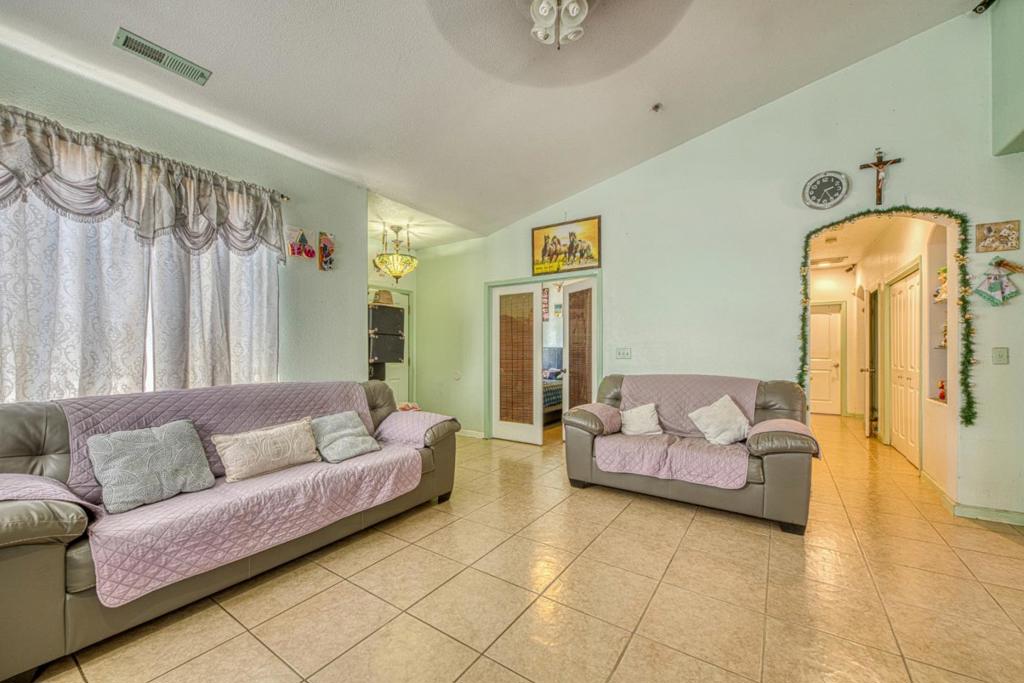 222 Vineyard Drive