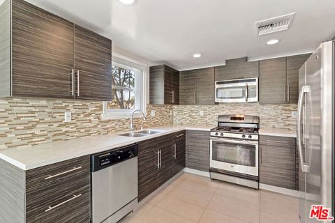 Photo of 2317 Scarff Street #A, Los Angeles, CA 90007 (MLS # 26634019)