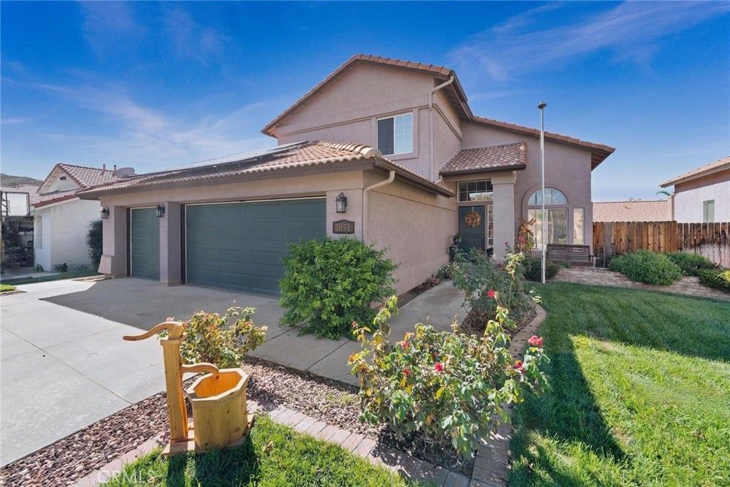 Photo of 2031 Lagoon Court, Hemet, CA 92545 (MLS # SW25242447)