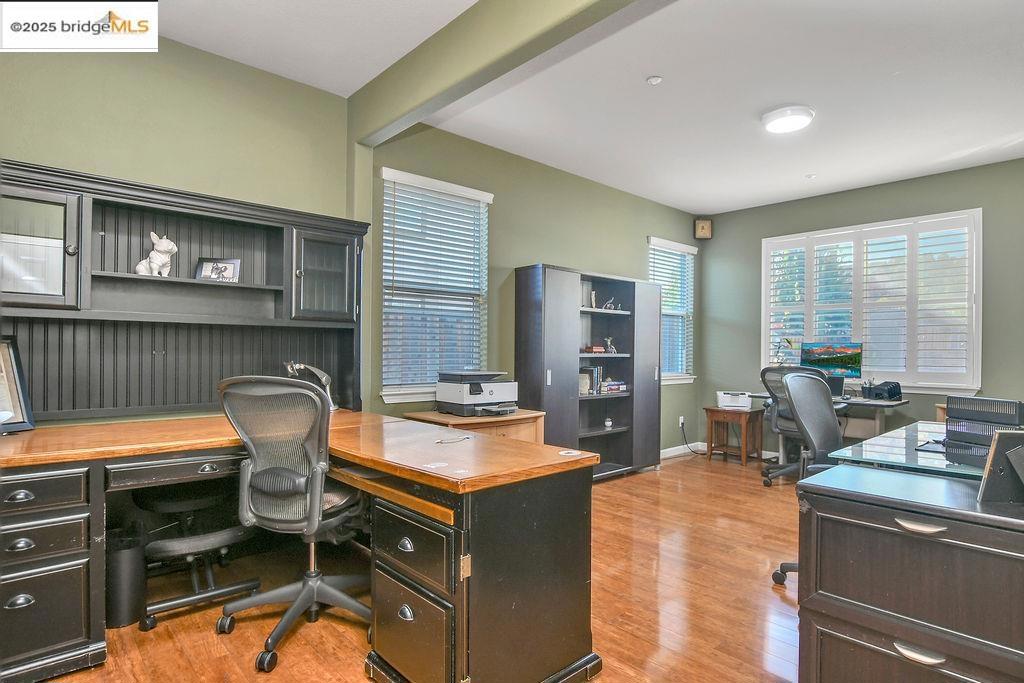 BRENTWOOD - Residential