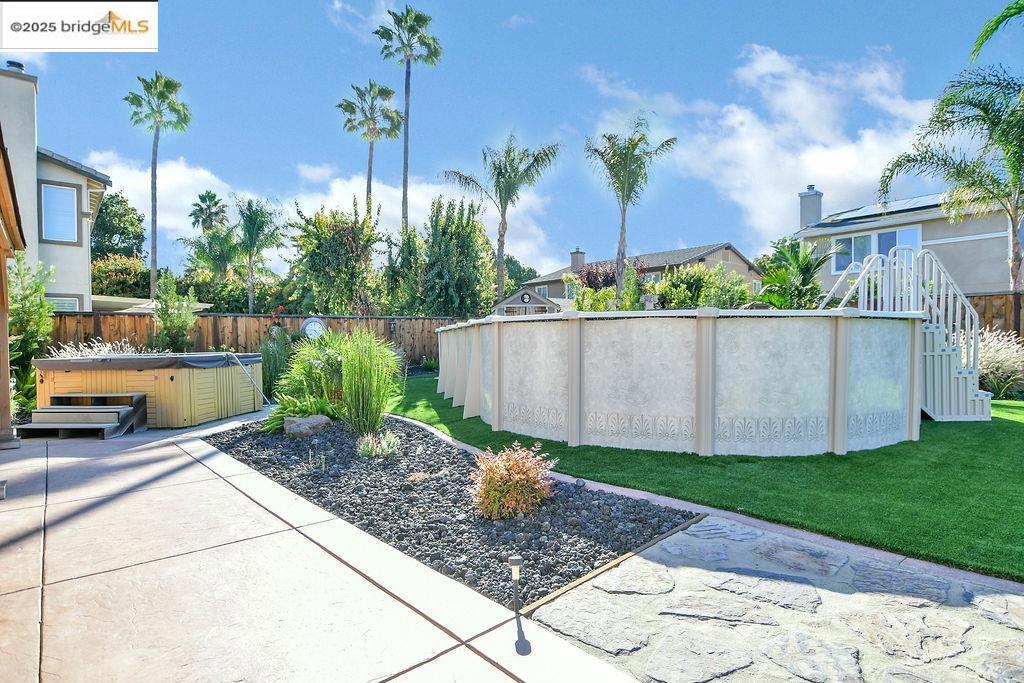 BRENTWOOD - Residential