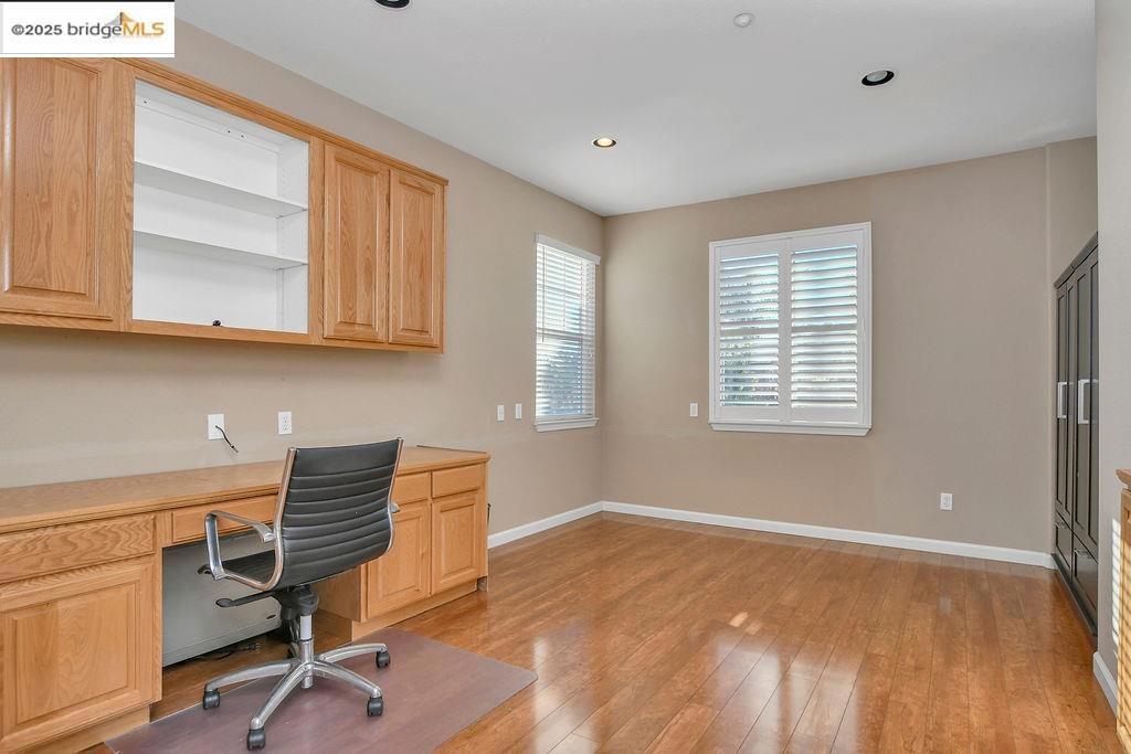 BRENTWOOD - Residential