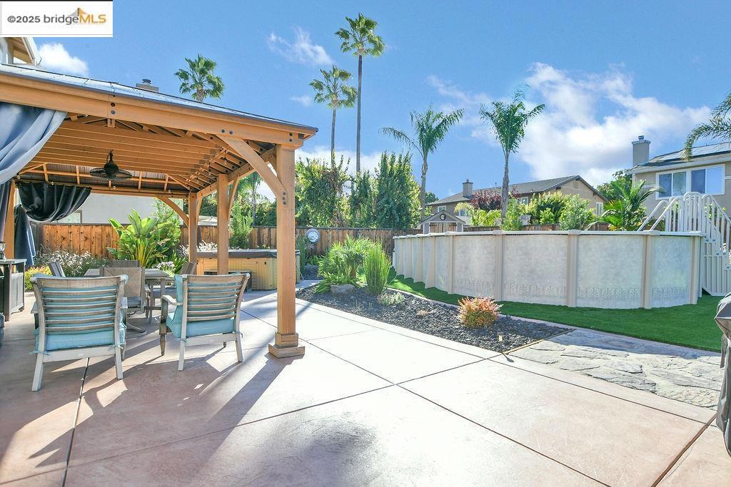 BRENTWOOD - Residential
