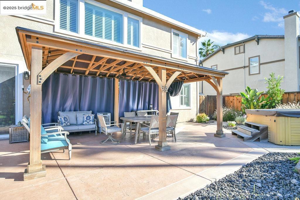 BRENTWOOD - Residential