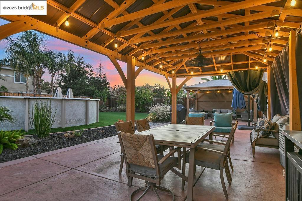 BRENTWOOD - Residential