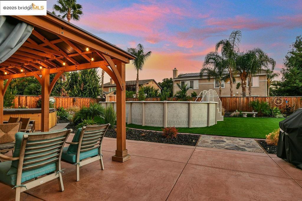 BRENTWOOD - Residential