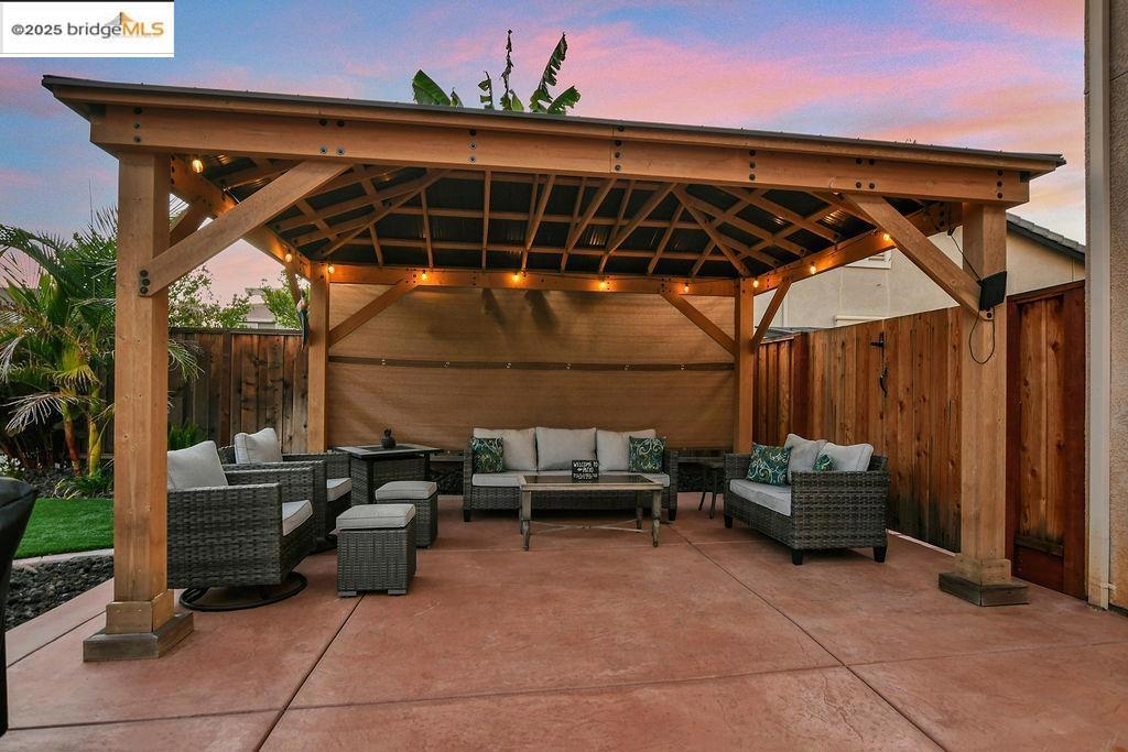 BRENTWOOD - Residential
