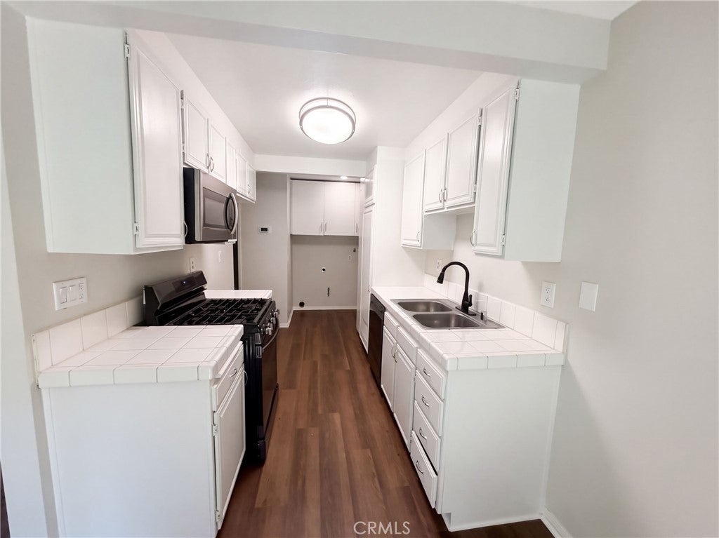 912 S Mountain Apt D