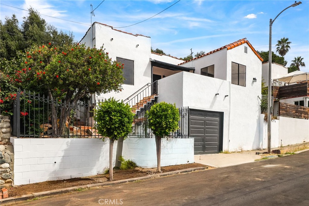 ***GET THIS HOUSE BEFORE SOMEONE ELSE DOES***SINGLE FAMILY HOME 1,221 SQ. FT. THAT SHOWS AS 3 BEDROOMS, 2 BATHROOM, WITH AN ATTACHED 1 CAR GARAGE THAT IS 210.9 SQ. FT. ALL ON A 7,890 SQ. FT. LOT. PROPERTY IS WAITING FOR NEW OWNERS. CASH OK. HARD MONEY/INVESTOR LOAN OK. MOST FINANCING OK. *** LISTING HAS SUPPLEMENTAL DOCUMENTS SO DON'T FORGET TO CHECK THEM OUT. NO WARRANTIES, NO GUARANTEES, EXPRESSED OR IMPLIED. BUYER(S) AND SELLING AGENT(S) TO DO THEIR DUE DILIGENCE. OFFERS WILL BE SENT TO SELLER IMMEDIATELY UPON RECEIPT!!! ALL OFFERS ARE DUE FRIDAY, OCTOBER 03, 2025 AT 2:00PM***