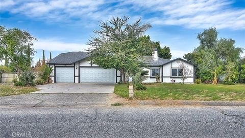 19182 Ash Bloomington CA 92316