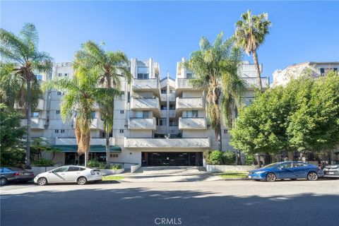 Photo of 525 S Berendo St #106, Los Angeles, CA 90020 (MLS # RS26044630)