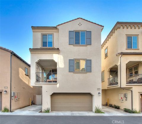 Photo of 831 Wintergreen Way, Upland, CA 91786 (MLS # TR26039703)
