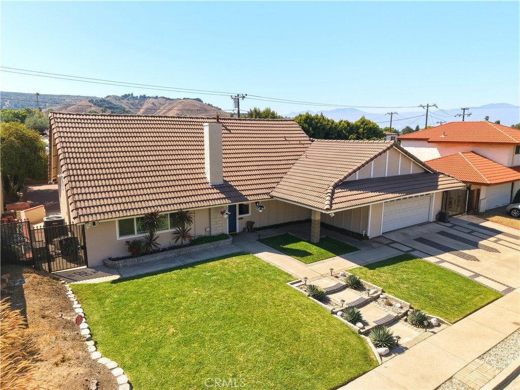 1523 Latchford