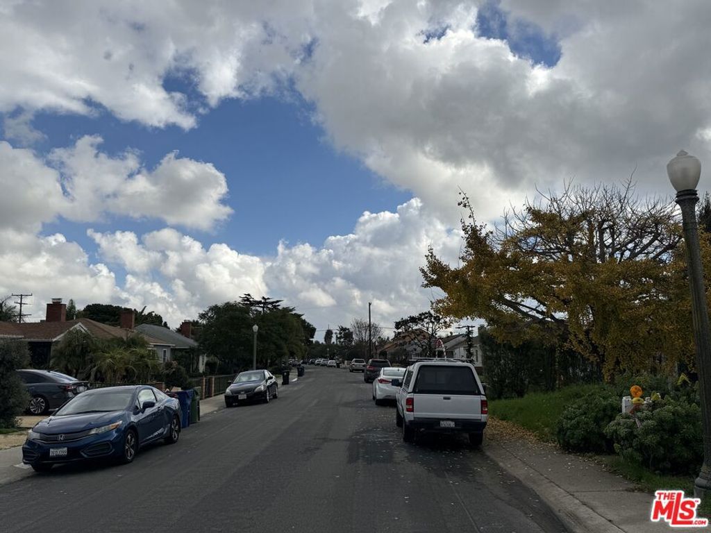 Photo of 6456 W 87th Street, Los Angeles, CA 90045 (MLS # 26638457)