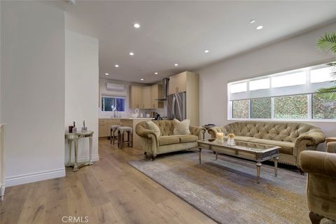 Photo of 5206 Goodland, Valley Village, CA 91607 (MLS # GD25273889)