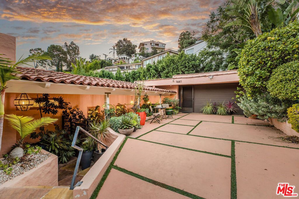 Photo of 1641 N Crescent Heights Boulevard, Los Angeles, CA 90069 (MLS # 25621095)