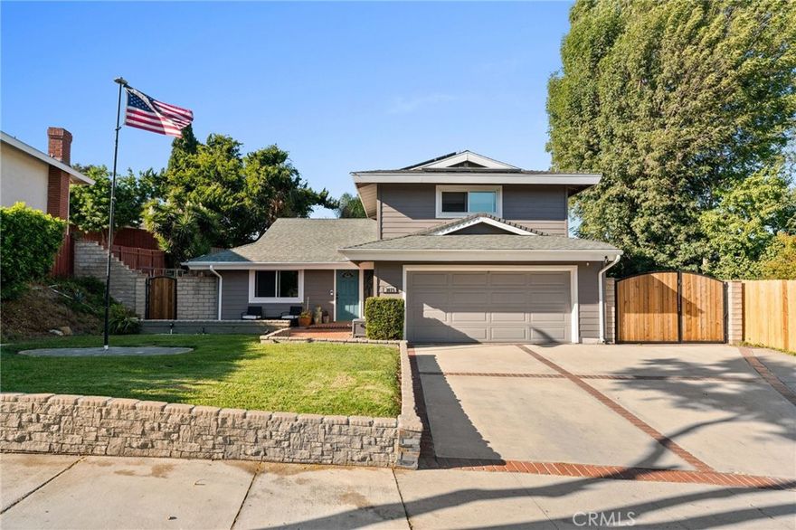 Newly painted inside and out 3+2.5 with a wonderful pool and jacuzzi with waterfall giving tranquil sounds to the large backyard. It also has RV access, a real plus! The HVAC system has been newly installed. Once inside, you can see an open kitchen/family room with nice sized fireplace. Ceiling fans adorn the rooms. Near shopping, schools and hiking/biking trails this home lets you feel the nature!