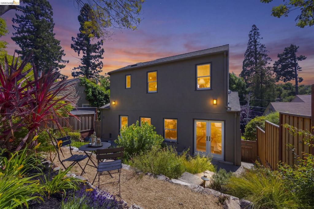 1005 Portal Ave.