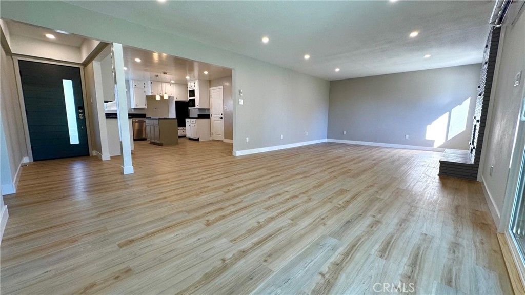 Photo of 2304 Workman Ave, Simi Valley, CA 93063 (MLS # SR26027748)