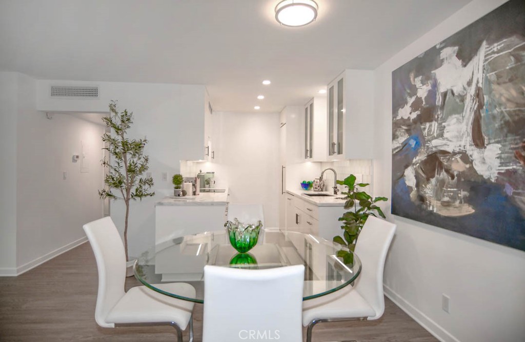 424 N Bellflower Boulevard 217