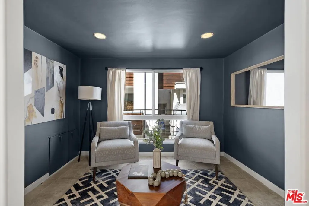 Santa Monica, California 90404, United States, 2 Bedrooms Bedrooms, ,3 BathroomsBathrooms,Residential,Active,217434