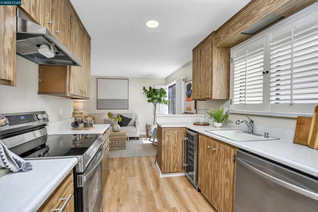 NUGENT SQUARE - Residential