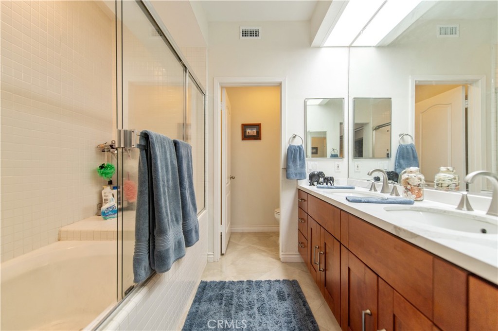 Oxford Court (OC) - Residential