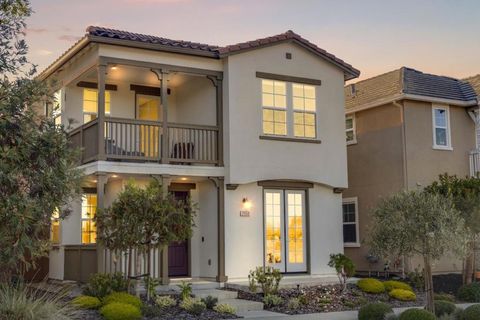 Photo of 2959 Denali Drive, Marina, CA 93933 (MLS # ML82045238)