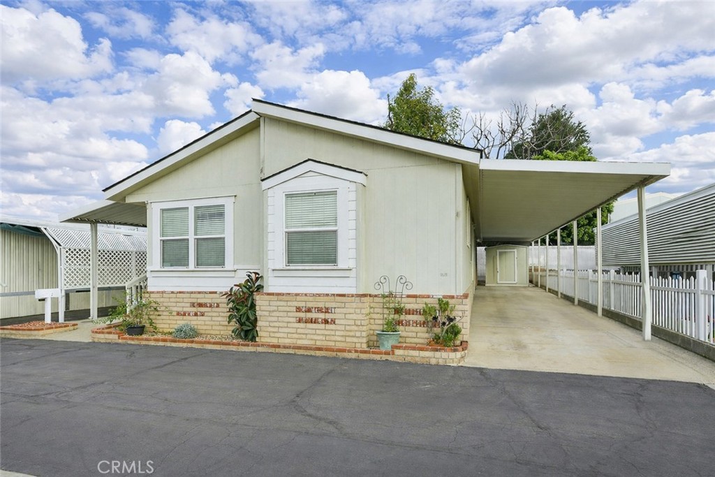 1630 W Covina Boulevard 7