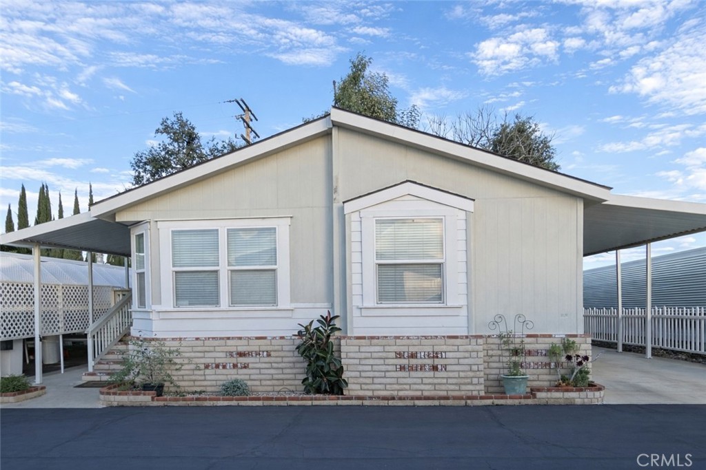 1630 W Covina Boulevard 7