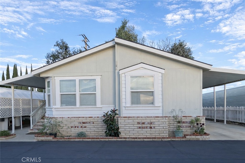 1630 W Covina Boulevard 7