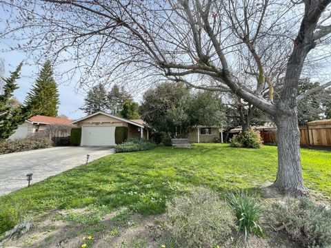 Photo of 429 Kiely Boulevard, Santa Clara, CA 95051 (MLS # ML82031088)