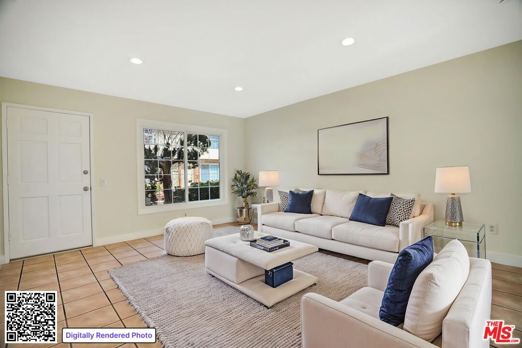10065 De Soto Avenue