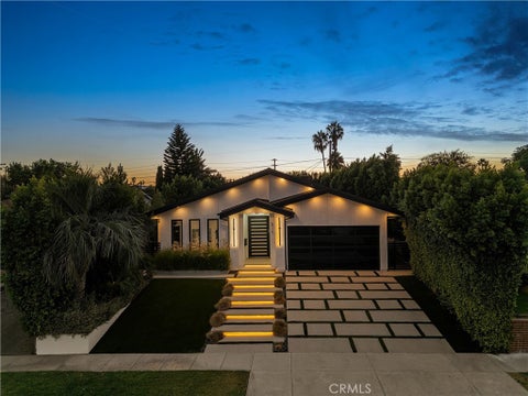 Photo of 5715 Troost Avenue, North Hollywood, CA 91601 (MLS # SR26198770)